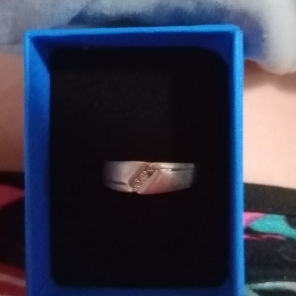 Ring - Picture 2 of 2